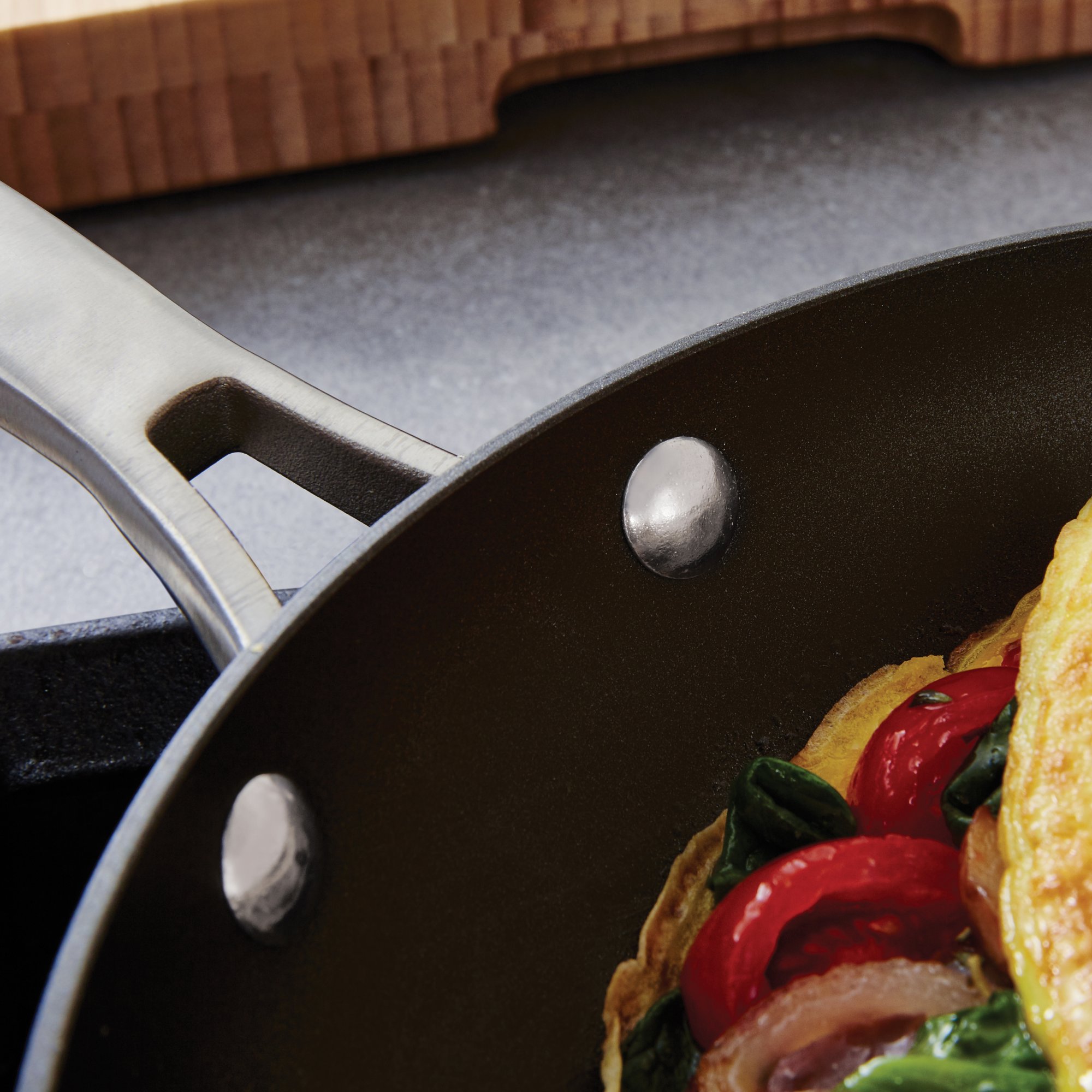 Calphalon Classic™ Nonstick 12 In Fry Pan With Cover Calphalonusastore 9295