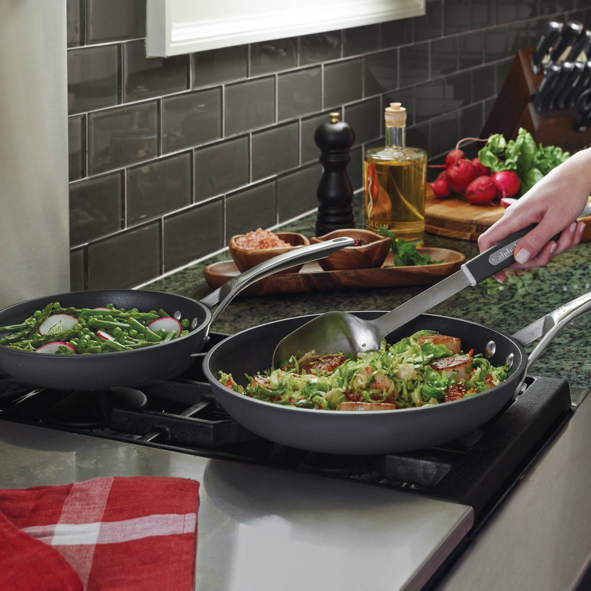 Calphalon Signature™ Nonstick 8in. and 10in. Omelette Pan Set