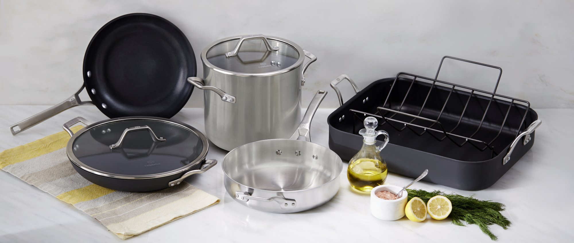 Calphalon Signature Nonstick 12in. Omelette Pan with Cover