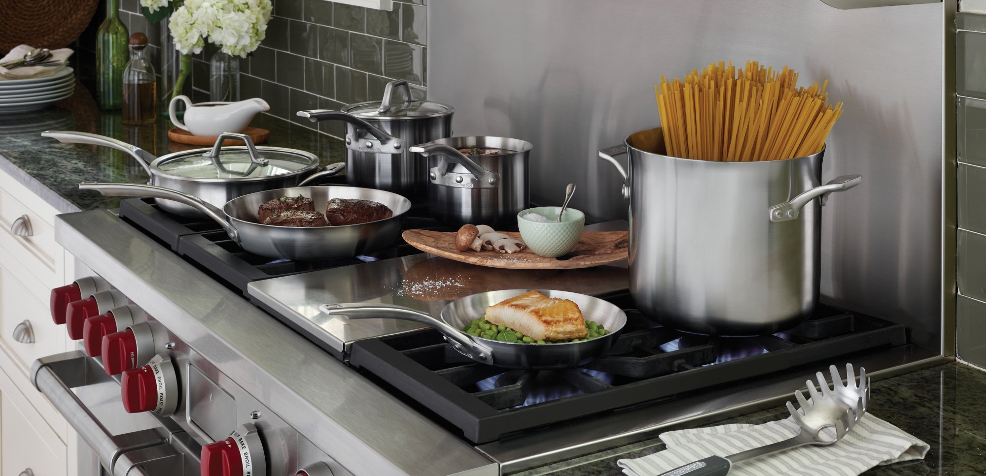 Calphalon Signature™ Stainless Steel 10pc. Cookware Set