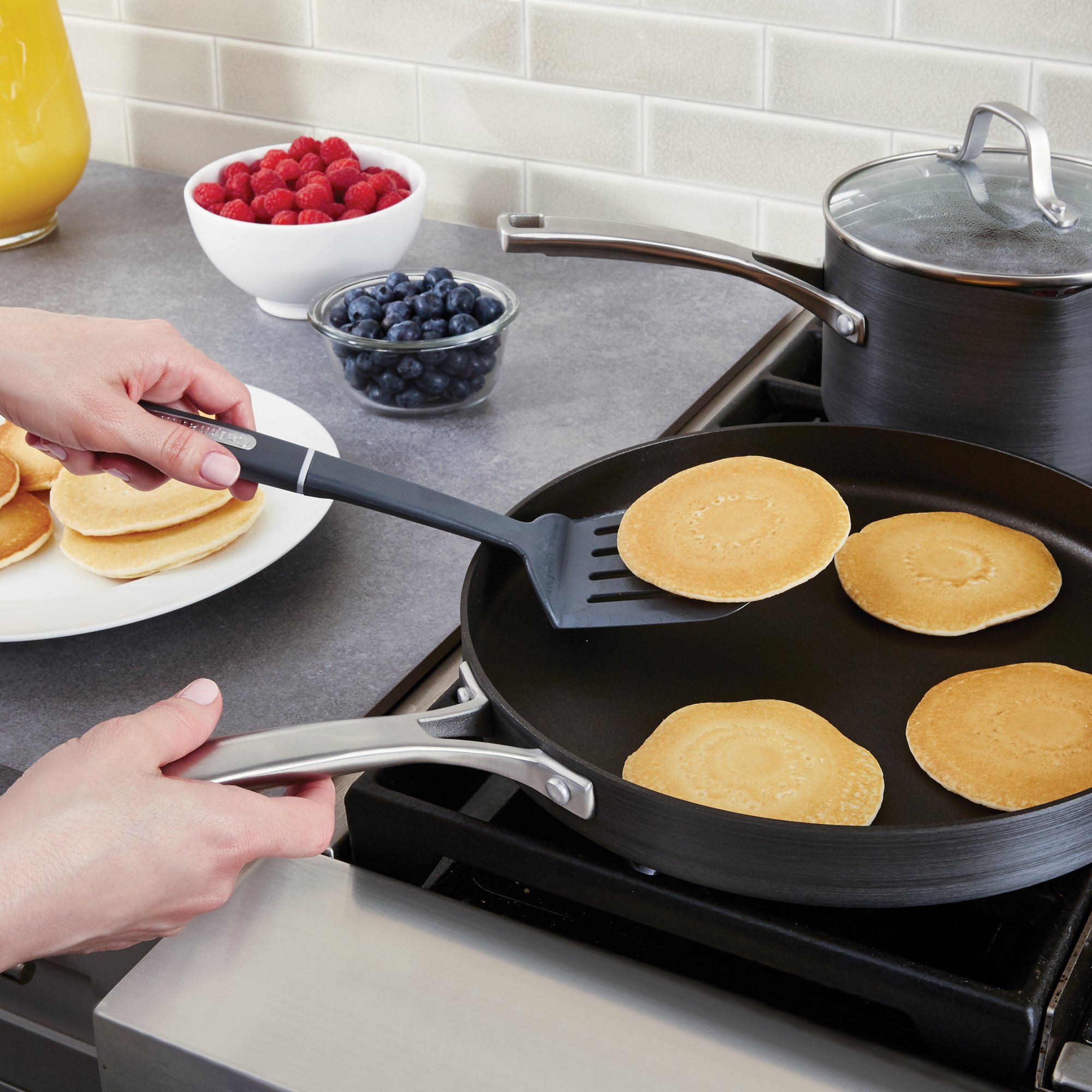 Calphalon Classic™ Nonstick 12in. Round Griddle Pan CalphalonUSAStore